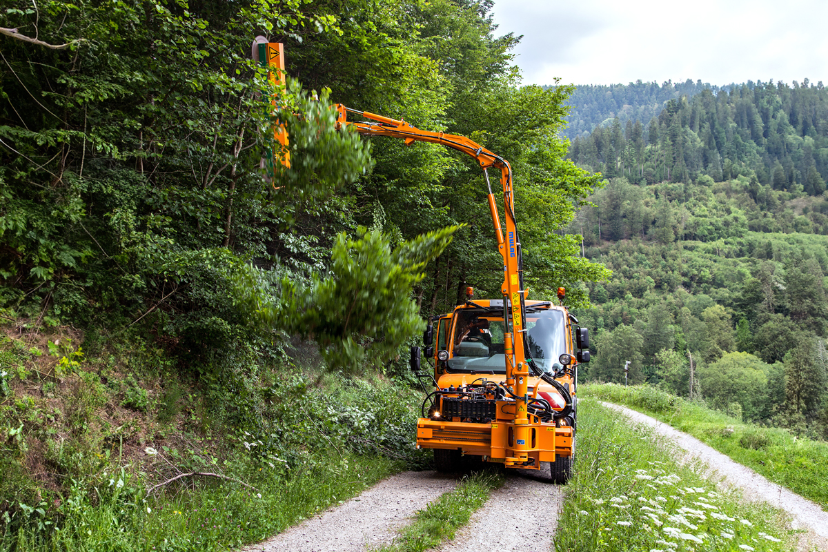 Du betrachtest gerade GaLaBau 2024 – 3 Unimog mit Anbaugeräten