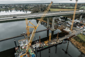 Neubau der Rader Hochbrücke mit Liebherr Kranen