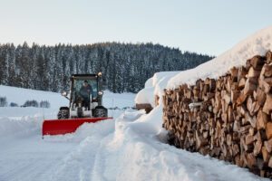 Bobcat Maschinen und Anbaugeräte für den Winterdienst