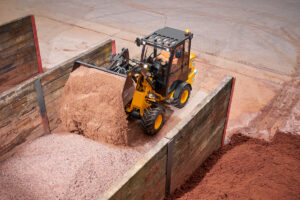 JCB 403E mit beheizbarer Vollkabine