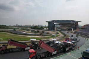 Dynapac Maschinen bei der Sanierung des Shanghai International Circuit