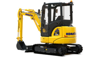 Komatsu stellt drei neue elektrische Minibagger auf der bauma 2025 vor