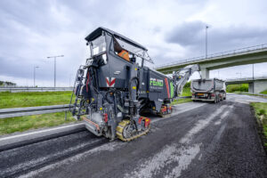 Wirtgen Kompaktfräse W 120 Fi in Berlin